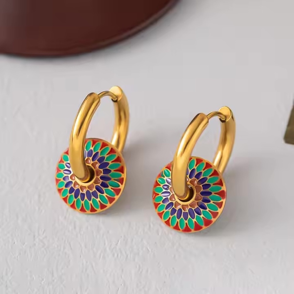 Gold Tone Enamel Mandala Necklace & Hoop Earrings Set , NEW - Picture 8 of 10